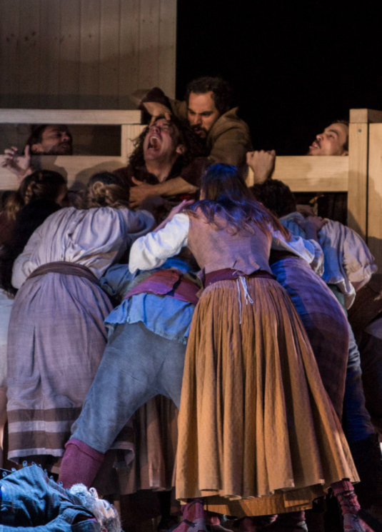 Fuenteovejuna en sus versos esenciales